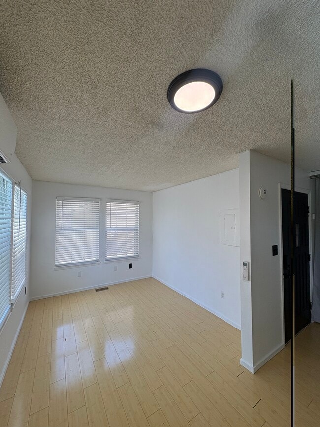 Building Photo - 9686 W Chatfield Ave
