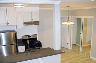 Building Photo - 1810 N Cherokee Ave