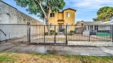 Building Photo - 1616 W 39th Pl