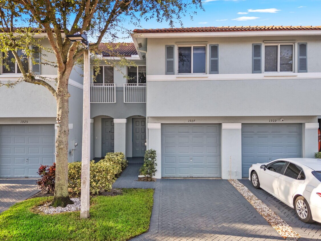 Foto principal - 1927 Alamanda Way