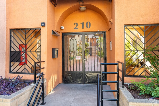 Entrance - 210 Garfield