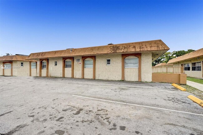 Foto del edificio - 5316 NW 24th Ct