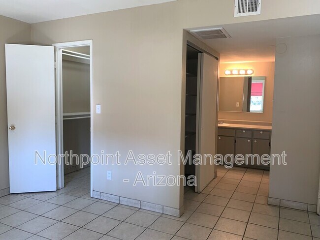 Foto del edificio - 3993 N Campbell Ave