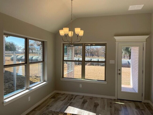 Foto del edificio - 3314 Windcrest Dr