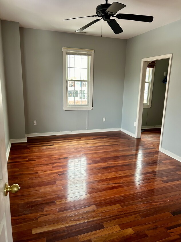 Master Bedroom - 10 S Crenshaw Ave