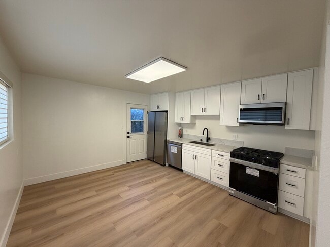 Building Photo - 3468 Juniper St