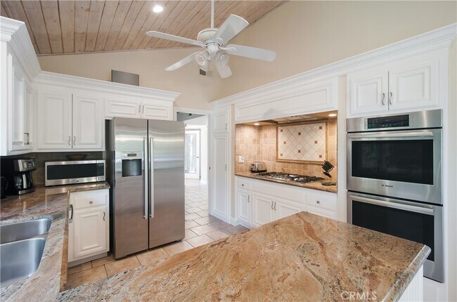 Building Photo - 24231 Porto Allegro