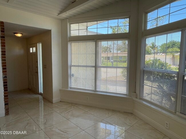 Building Photo - 135 Nautical Dr