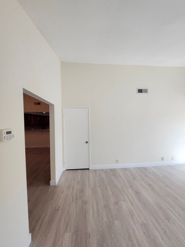 Foto del edificio - House on cul de sac