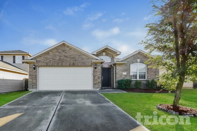 Building Photo - 825 Hawthorne Rd