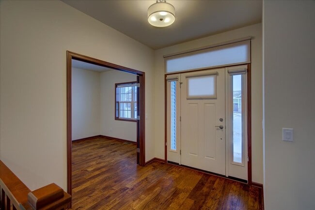 Foto del edificio - 525 Dragon Willow Ln