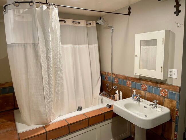 Bathroom - 6738 Wedgewood Plz