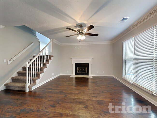 Foto del edificio - 107 Charleston Ct