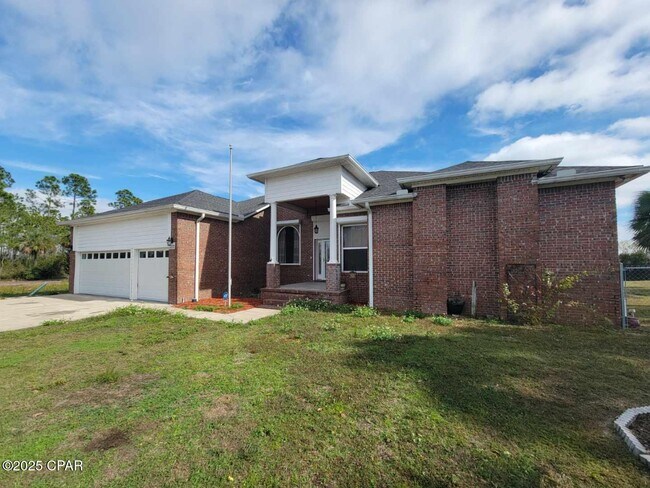 Foto del edificio - 7327 Rodgers Dr