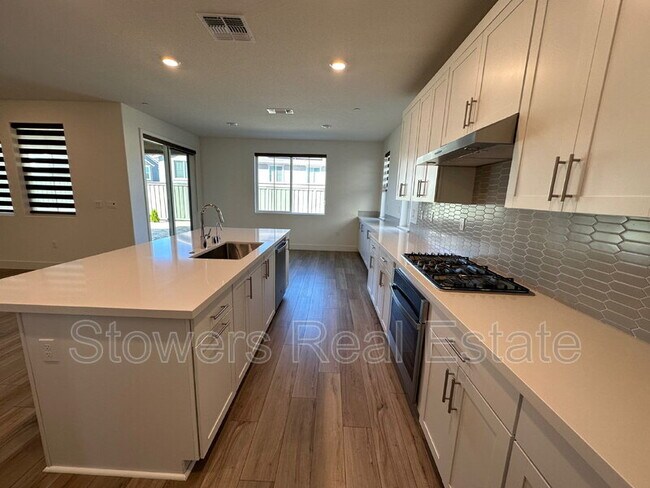 Building Photo - 6872 Seraphina Dr