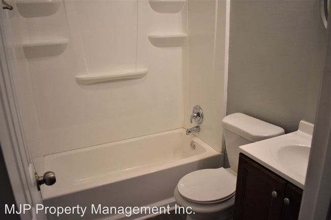 Building Photo - 2 br, 1 bath Apartment - 1817 Jackson St