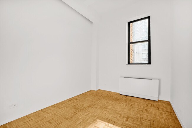 Foto del edificio - 1255 5th Ave