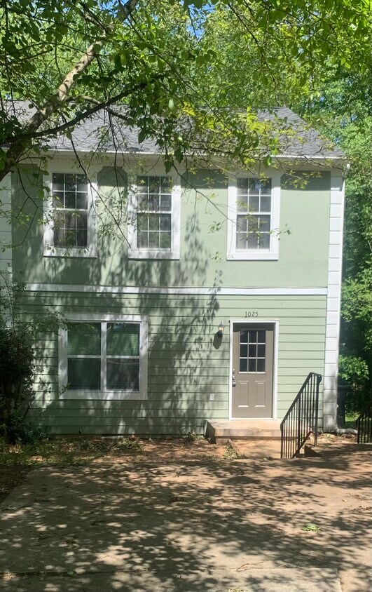 1025 Plantation Way, Kennesaw, GA 30144 Townhome Rentals in Kennesaw