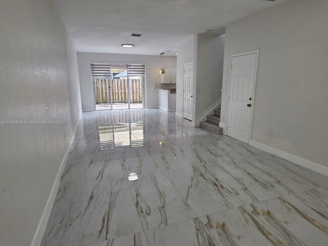 Foto del edificio - 12822 SW 135th St