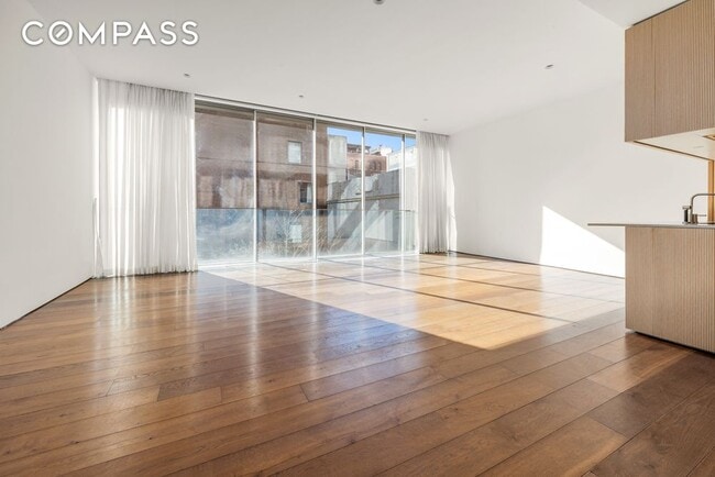 Building Photo - 527 W 27th St