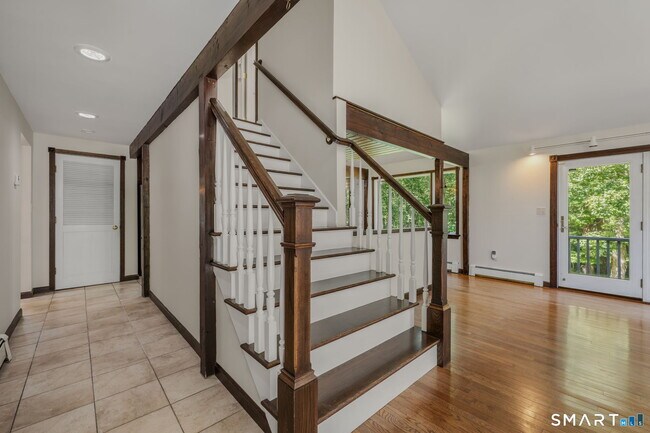Building Photo - 82 Sill Ln