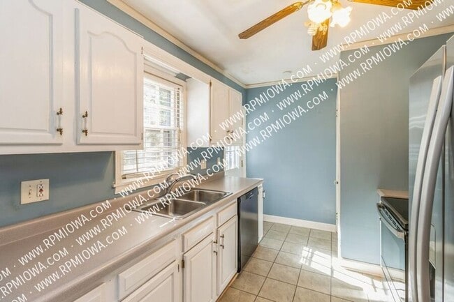 Foto del edificio - 1626 Northwest Dr