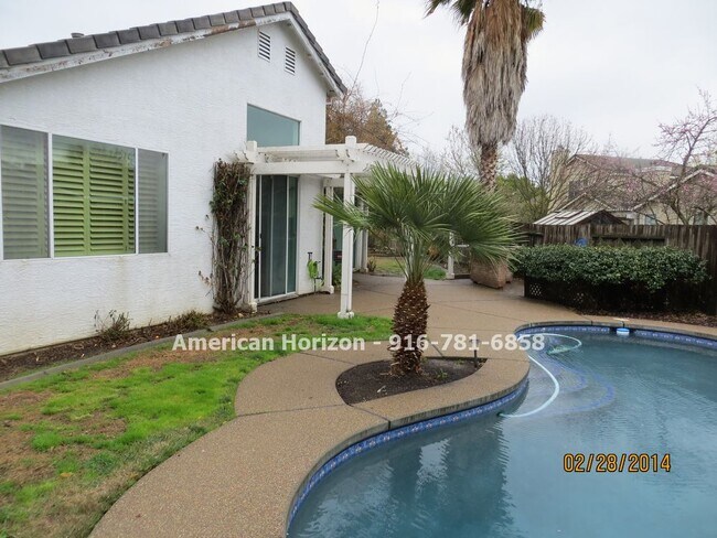Building Photo - LEASED--Elk Grove 3 bedroom home with a Pool