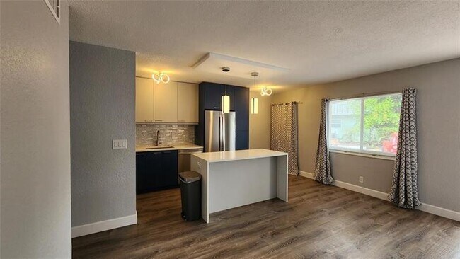 Foto del edificio - 2607 NE 8th Ave