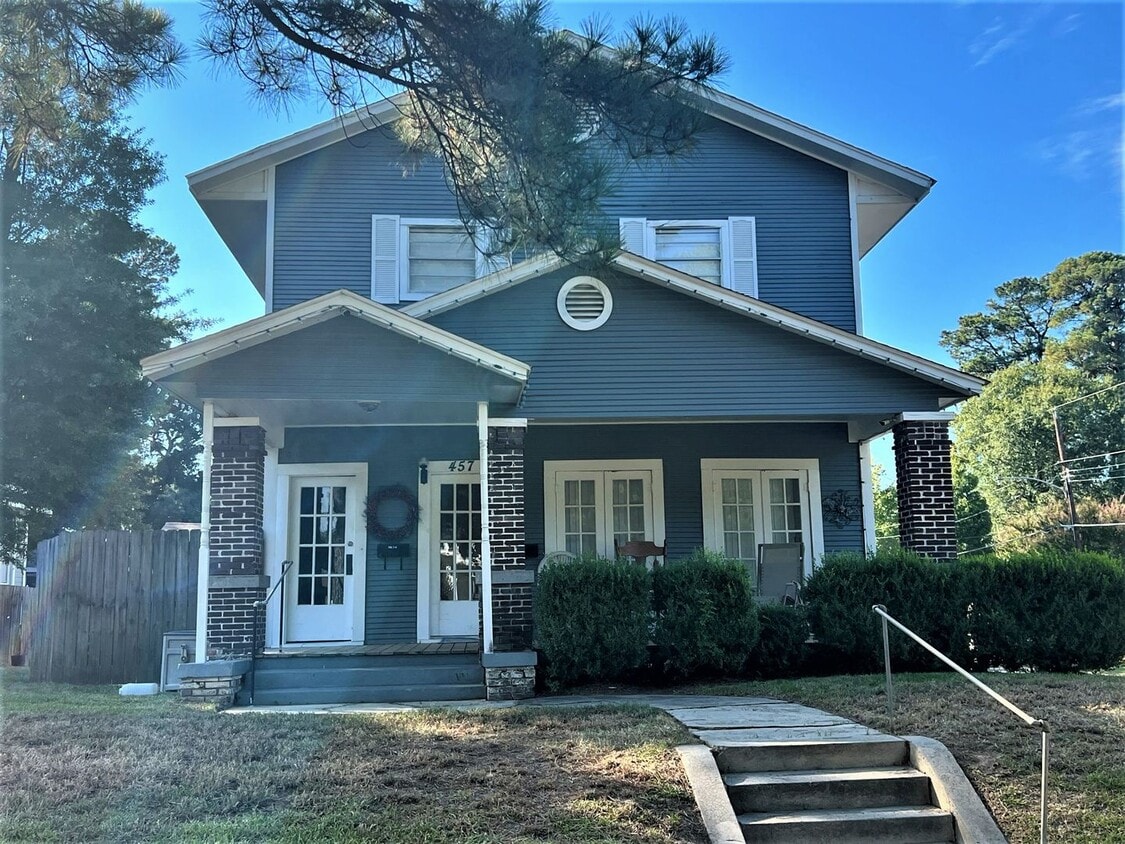 CHARMING HIGHLAND DUPLEX (UPSTAIRS UNIT) House Rental in Shreveport