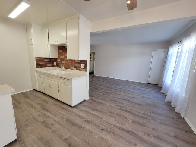 Photo - 13531 Wyandotte St (Los Angeles, CA) Apartment