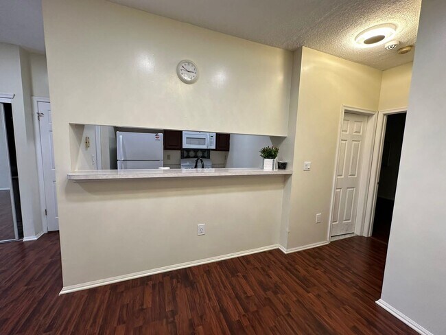 Foto del edificio - 127 Cottonwood St