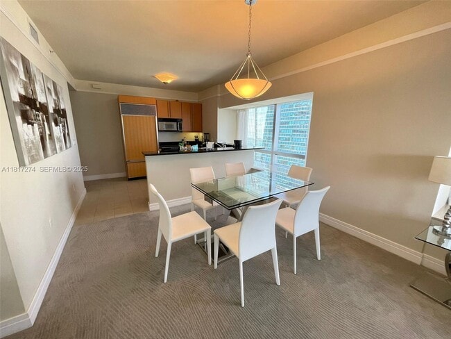 Building Photo - 1435 Brickell Ave