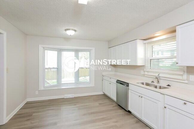 Foto del edificio - 9952 N Charlotte St