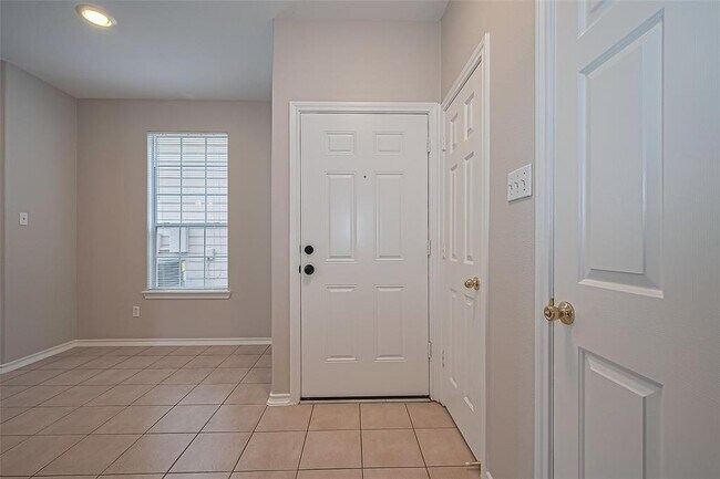 Foto del edificio - 16839 Carrollton Creek Ln