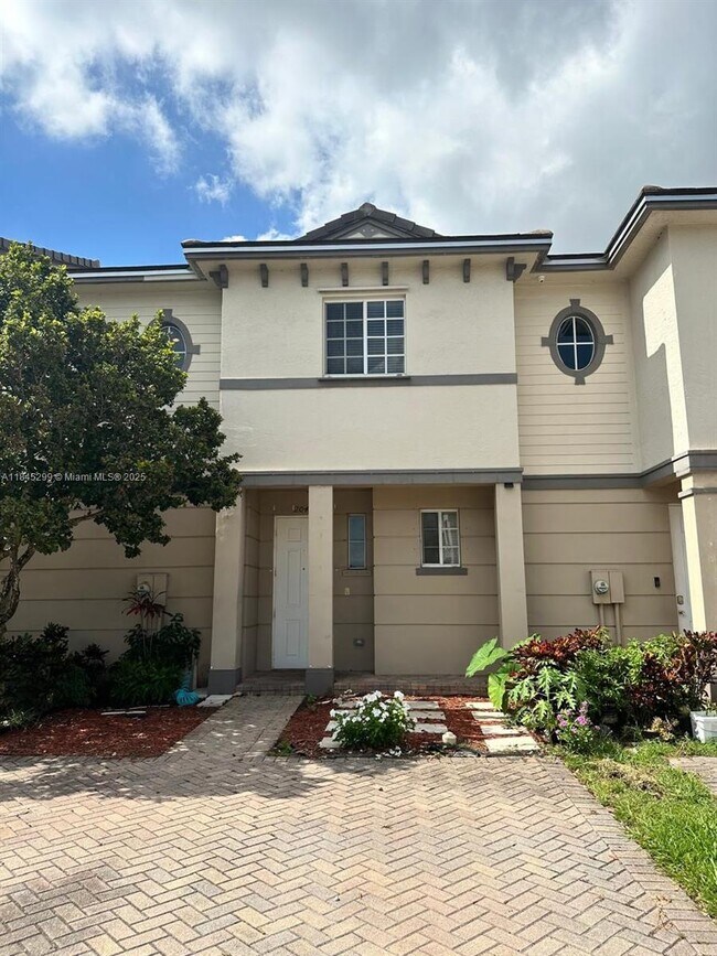 Foto del edificio - 2041 Nassau Dr