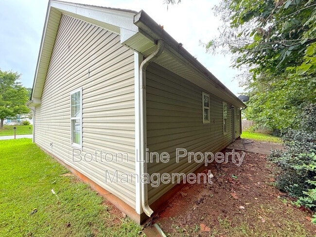 Building Photo - 5503 Windy Valley Dr