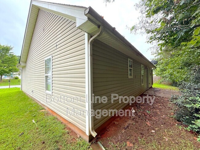 Photo - 5503 Windy Valley Dr House