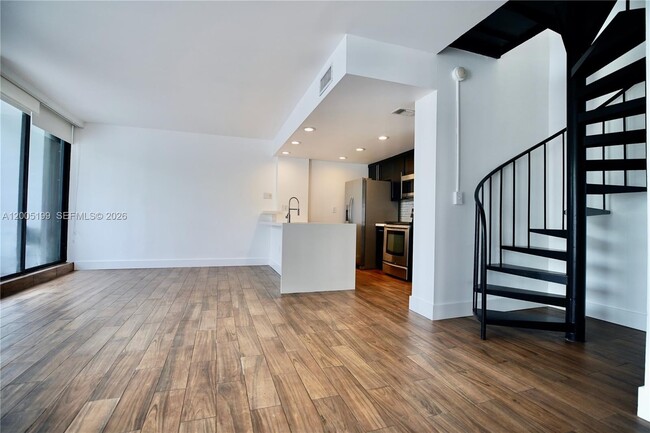 Foto del edificio - 3186 Bird Ave