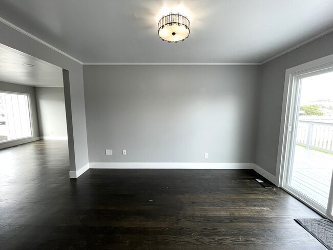 Building Photo - 1812 Louvaine Dr
