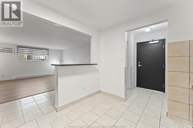 Photo du bâtiment - 1160 Howard Ave