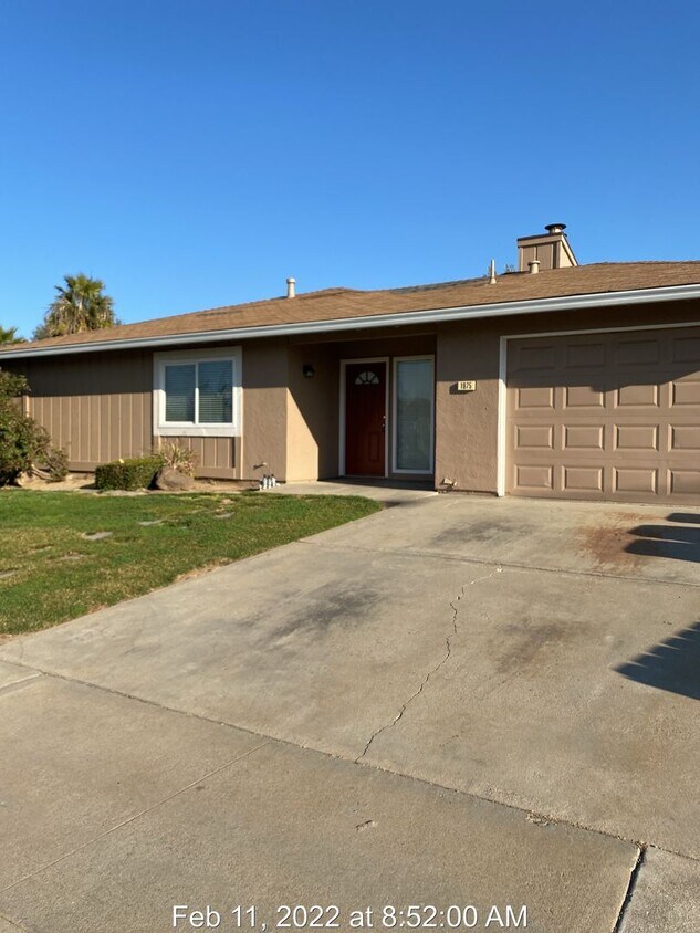 Primary Photo - Nice 3 bdrm Duplex