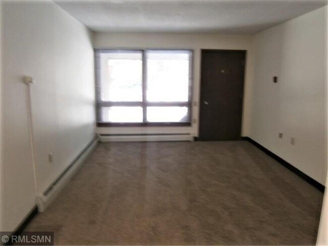 Building Photo - 219 E Clayton Ave