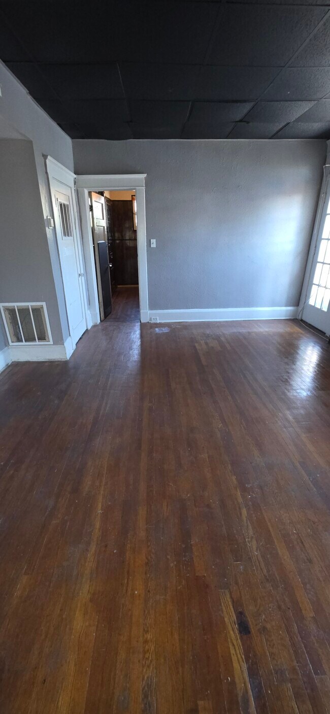 Foto del edificio - 3723 Nortonia Rd