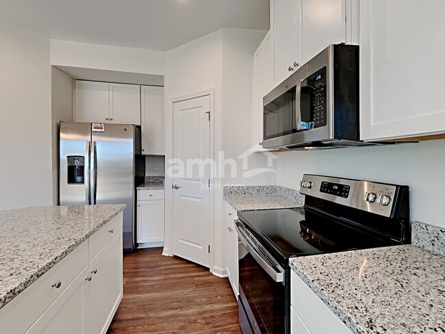 Foto del edificio - 5053 Twin River Dr