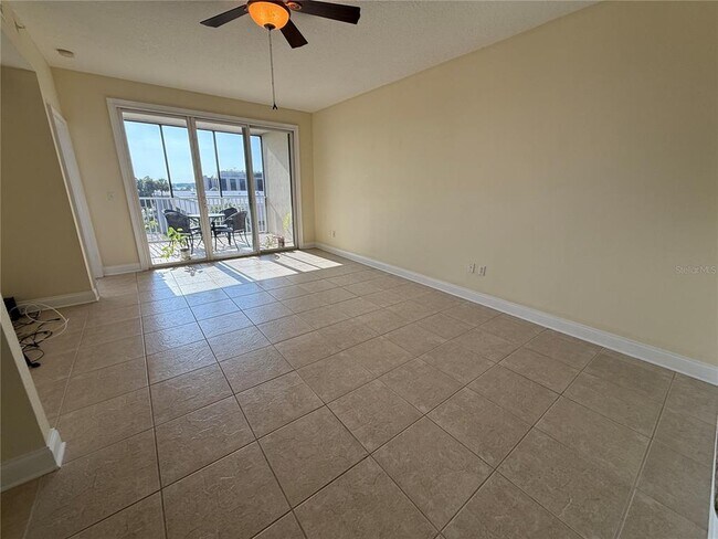 Building Photo - 225 W Seminole Blvd