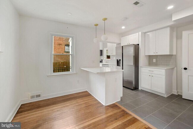 Foto del edificio - 1530 Howard Rd SE