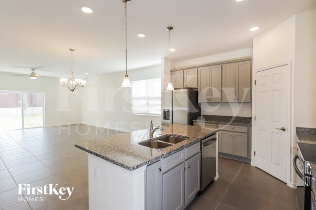 Foto del edificio - 113 Windsor Reserve Dr