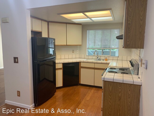 Building Photo - 2 br, 2 bath House - 1586 Thorncrest Dr