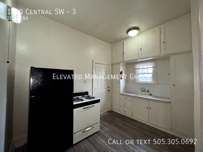 Foto del edificio - Charming One bedroom unit Ready for Move I...