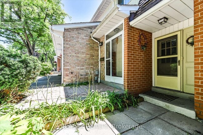 Building Photo - 6 Kindale Way
